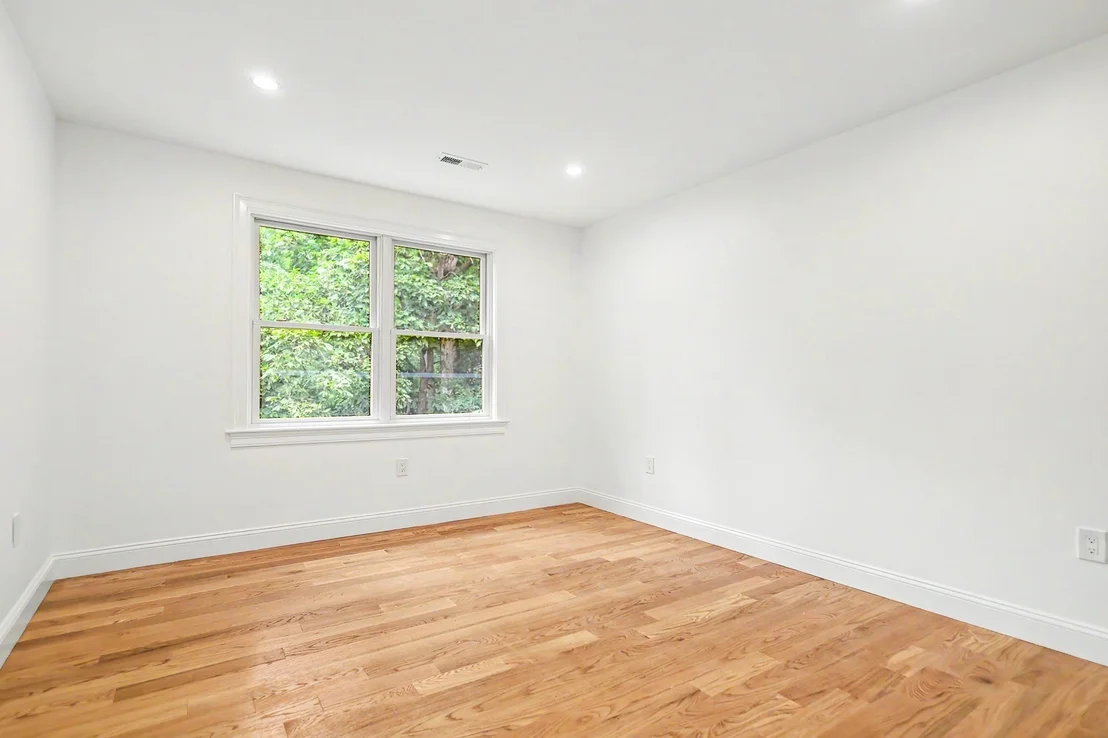 Photo of 7B Lakeshore Dr