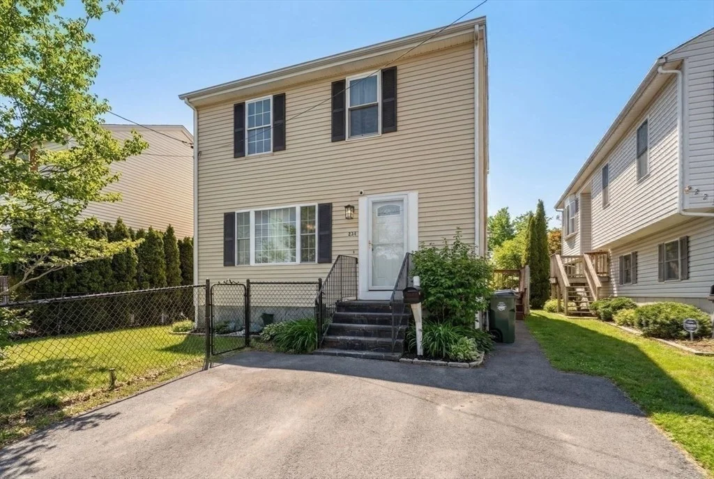 Photo of 231 Lapham St.