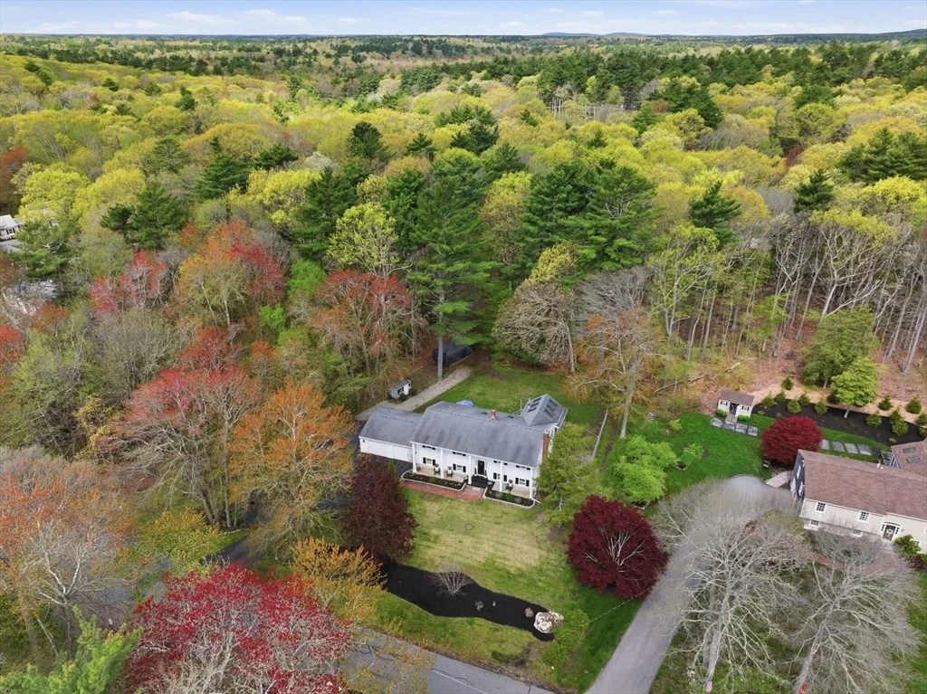 Photo of 15 Hemlock Dr
