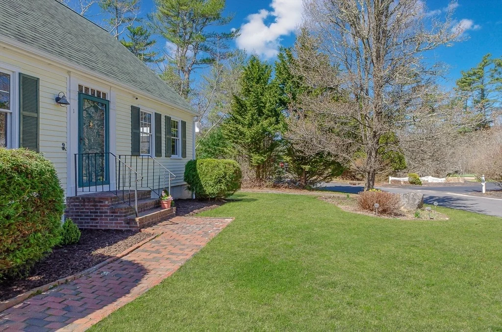 Photo of 1 Joanne Dr