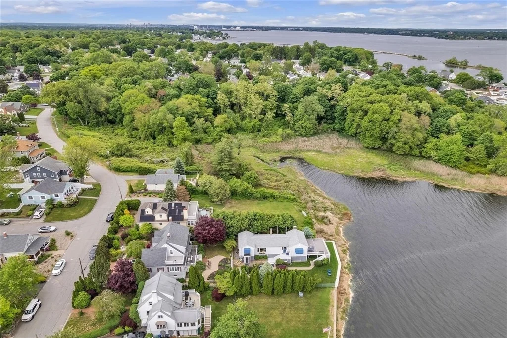 Photo of 376 Parkside Dr