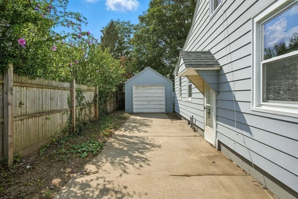 Photo of 104 Grandview St