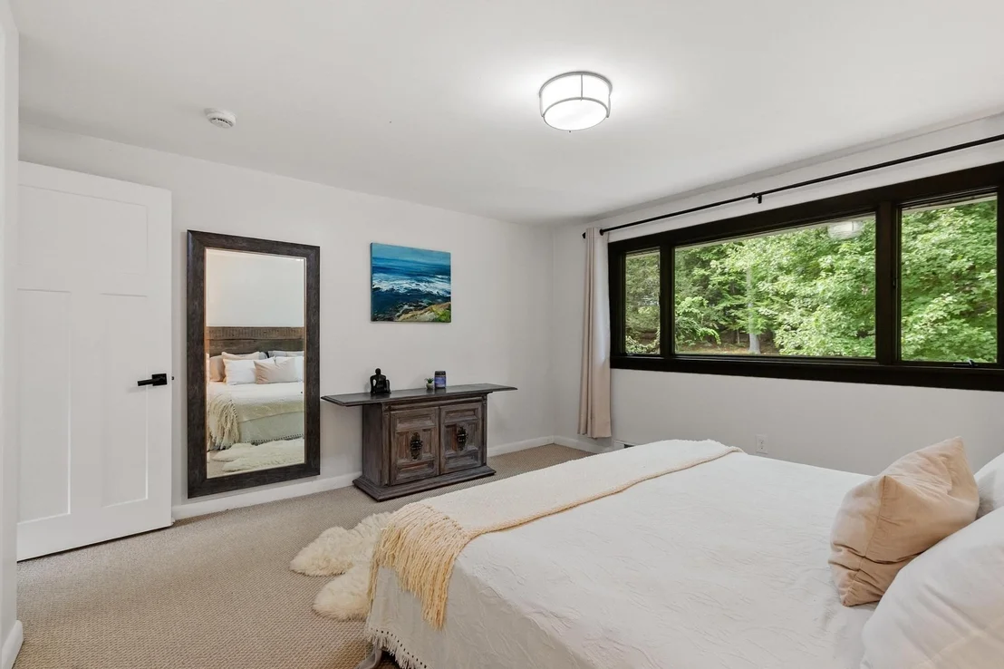 Photo of 29 Shaker Rd