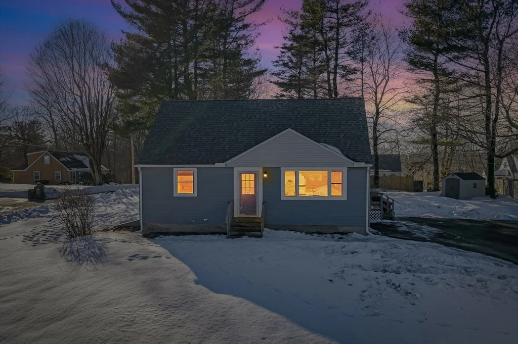 Photo of 8 Sunset Dr