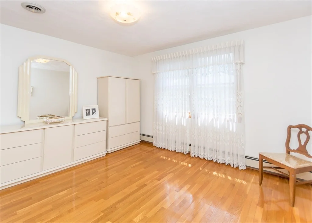Photo of 80 Woodcliff Drive