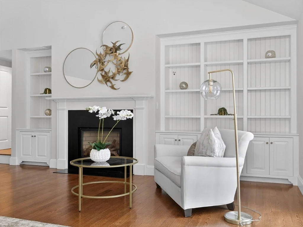 Photo of 12 Winding River Cir