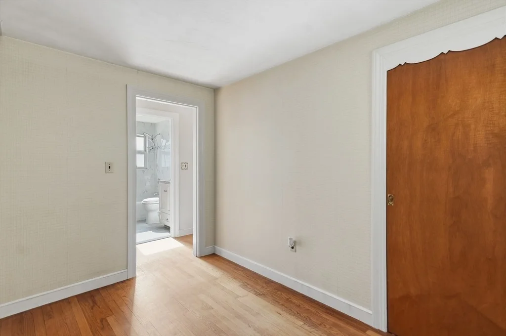 Photo of 31 Eastern Avenue