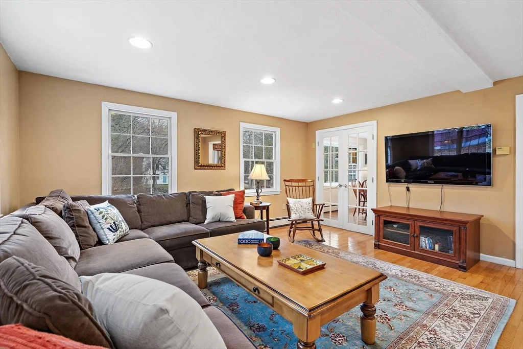 Photo of 108 Harvard Rd