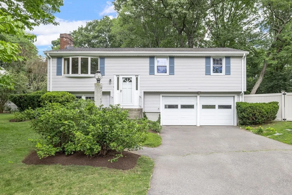 Photo of 31 Robert Rd