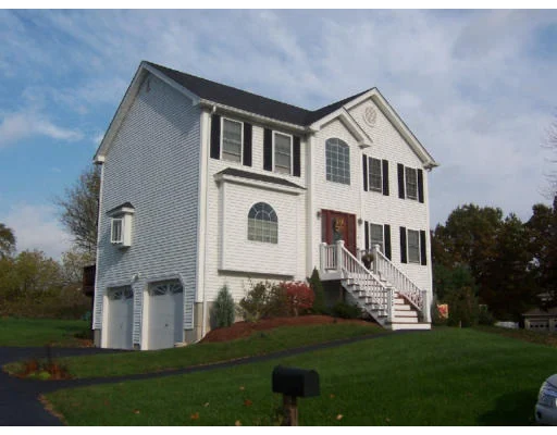 Photo of 122 Armstrong Ave