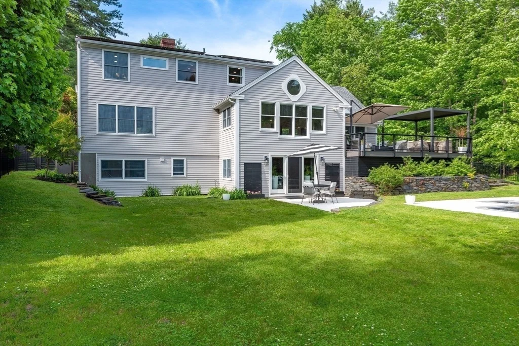 Photo of 585 Station Rd