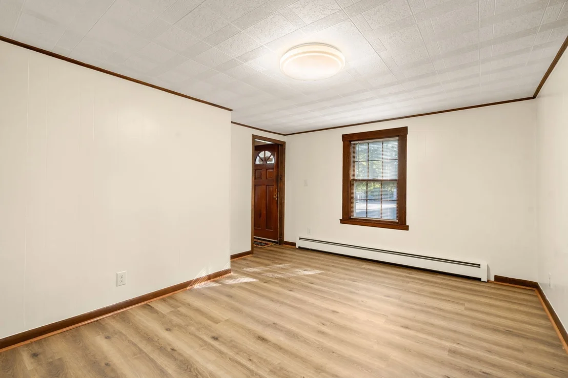 Photo of 32 Elm Street