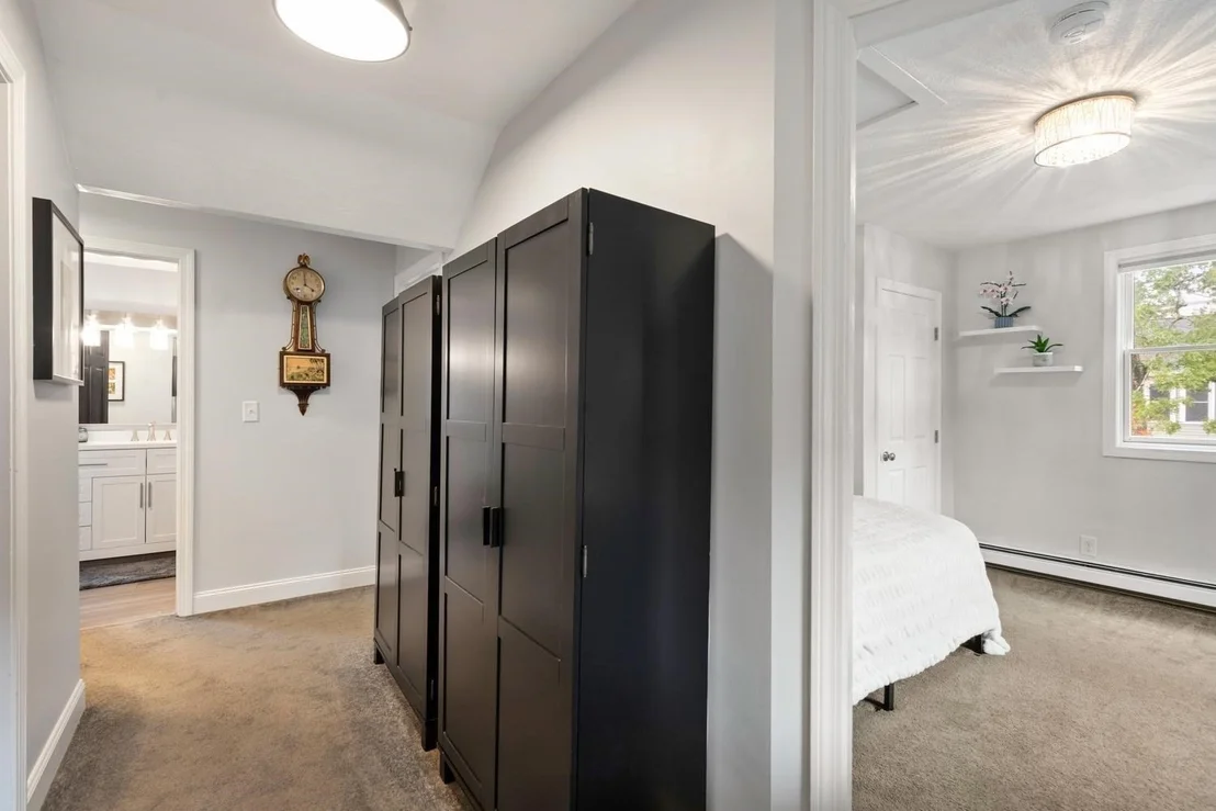 Photo of 35 Lakeside Blvd