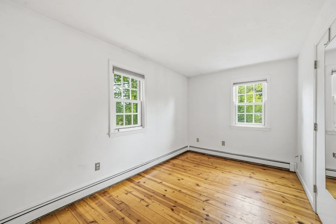 Photo of 33 School St