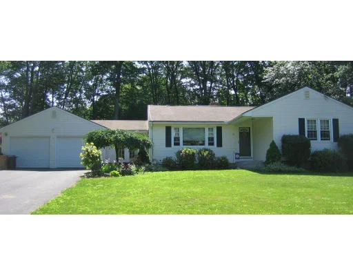 Photo of 11 Joyce Dr