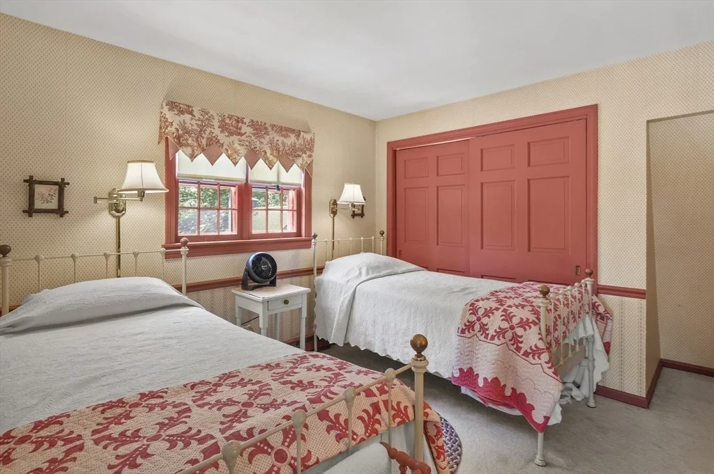 Photo of 260 Ward Hill Road