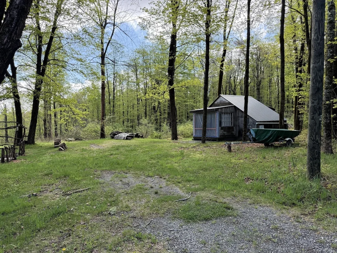 Photo of 1069 West Road