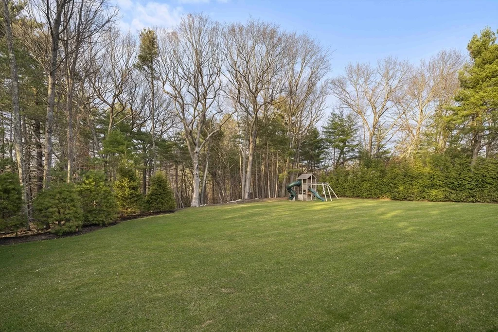 Photo of 37 Carleton Dr