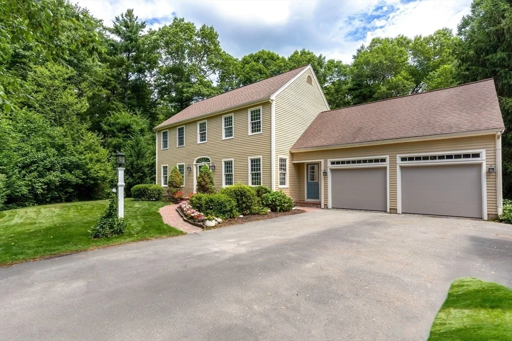 Photo of 15 Deerfield Dr