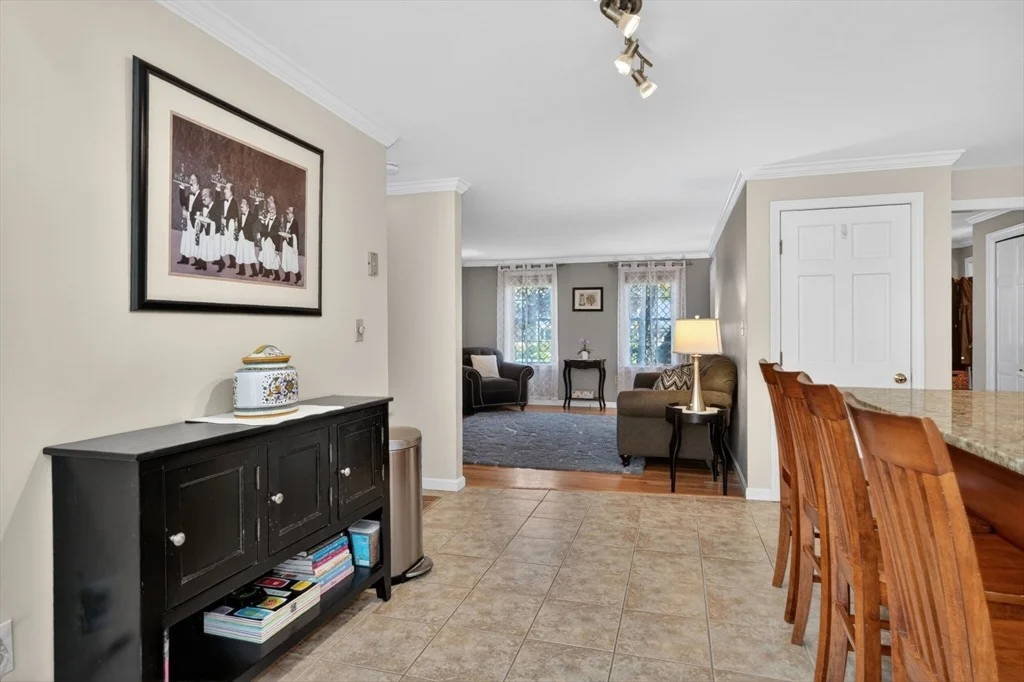 Photo of 10 Cooper Dr
