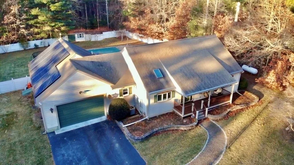 Photo of 850 Main St