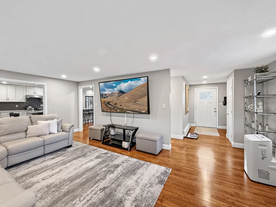 Photo of 59 Maplewood Rd