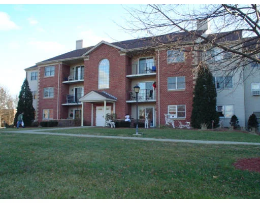Photo of Unit F at 20F Maple Crest Cir