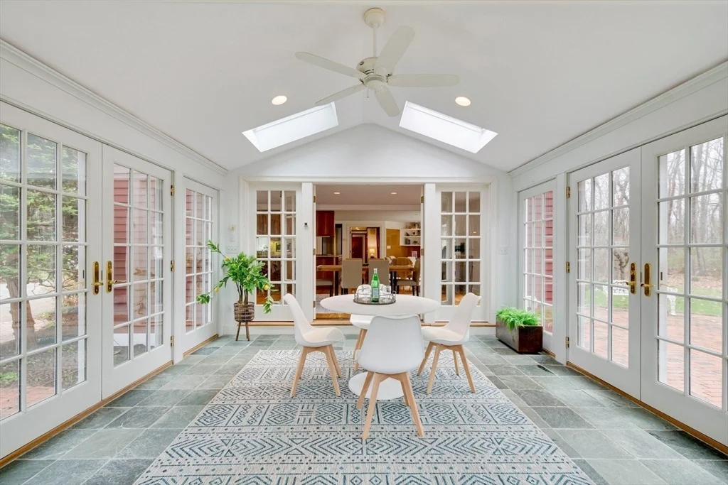 Photo of 134 Sandy Pond Rd
