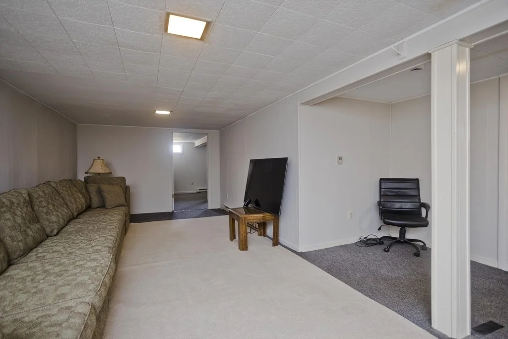 Photo of 185 Fletcher Cir