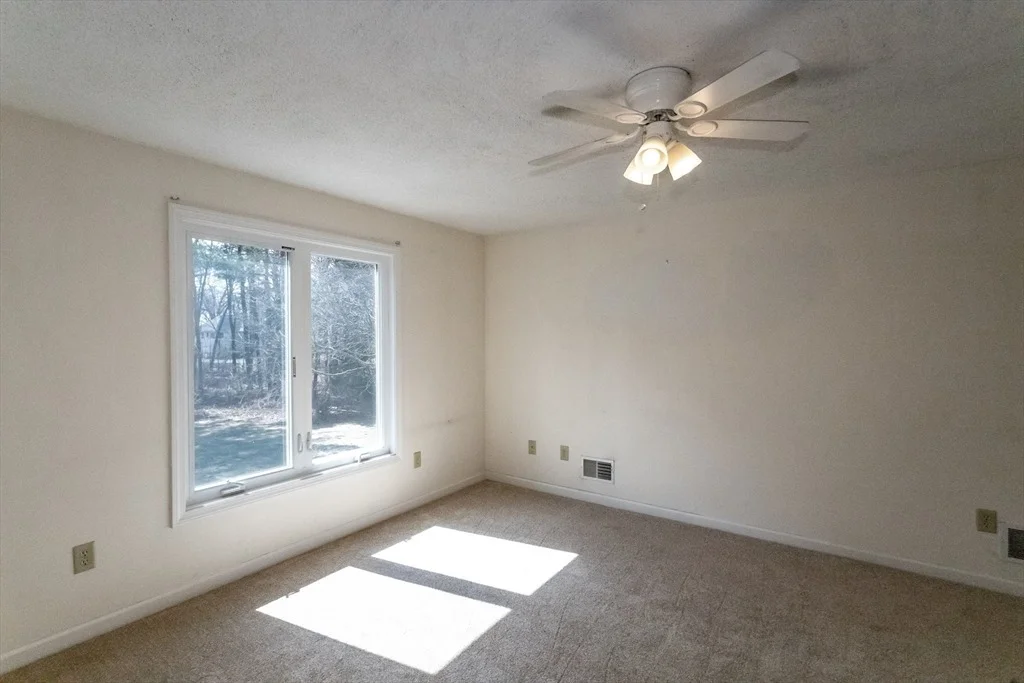 Photo of 42 Mockingbird Ln