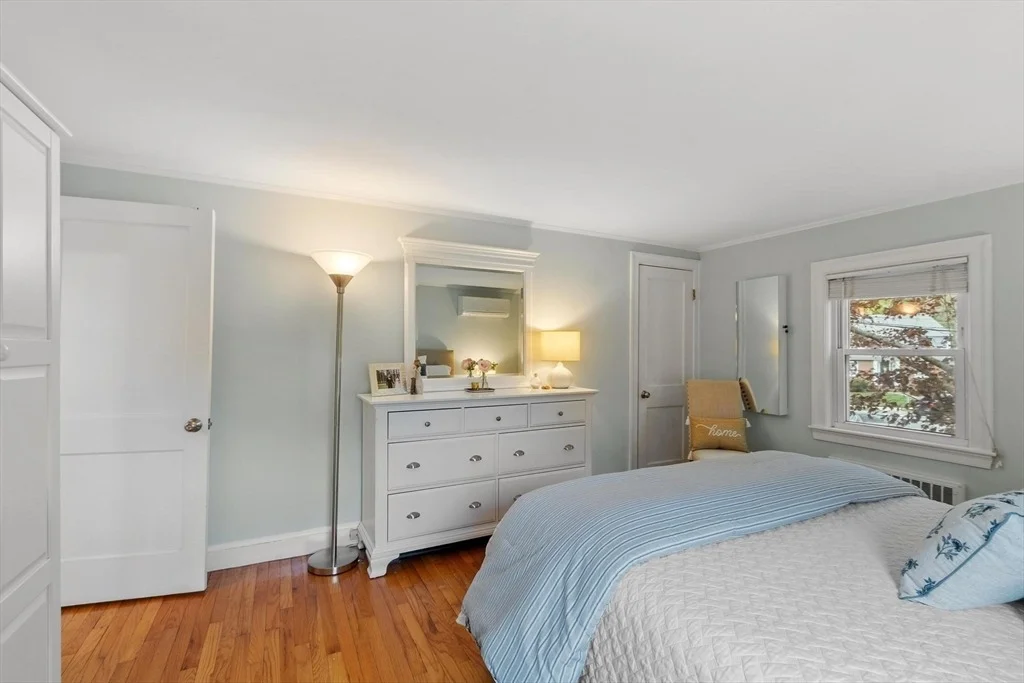 Photo of 152 Oak Street
