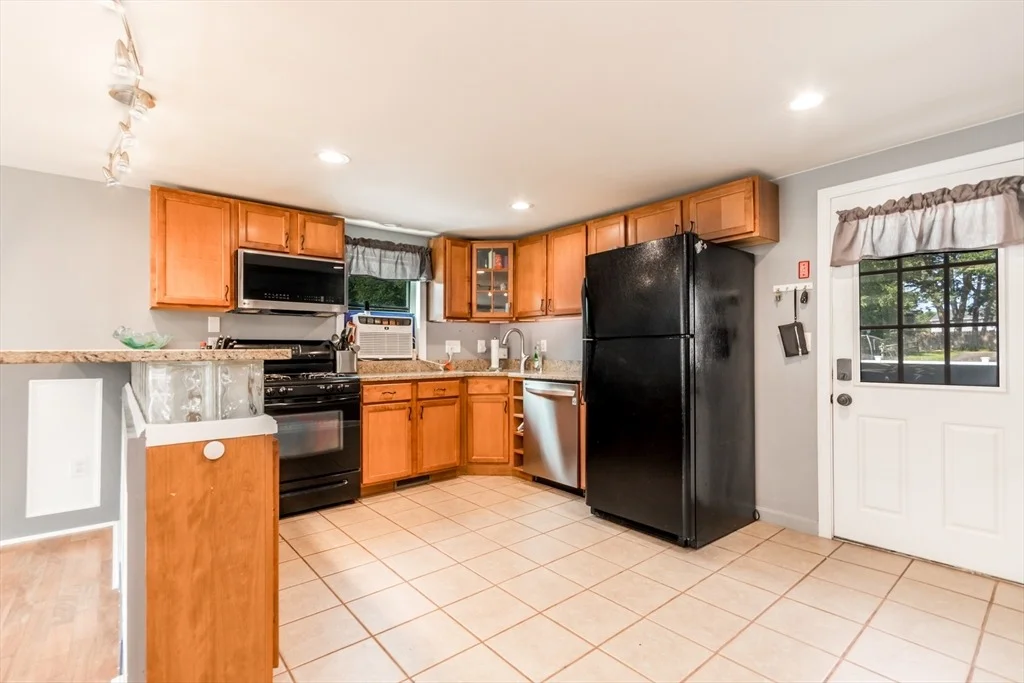 Photo of 4 Standish Ave