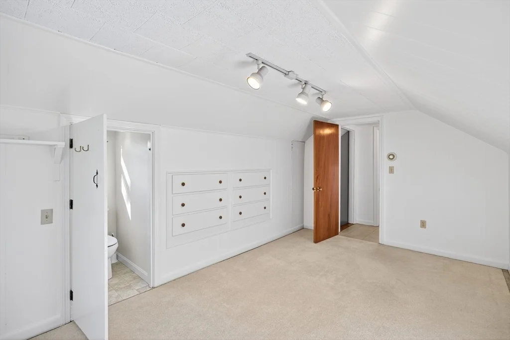 Photo of 158 Lakeside Dr