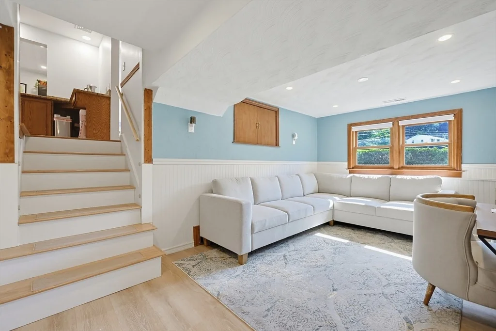 Photo of 19 Weir Rd