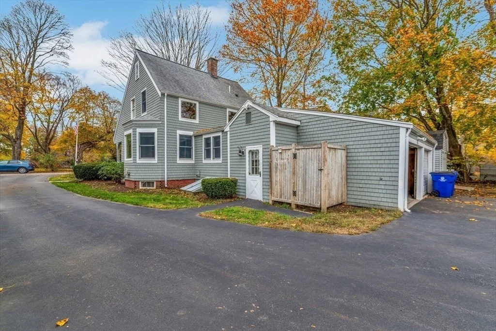 Photo of 38 Old Bridge Rd.