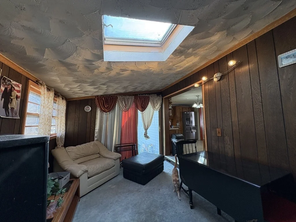 Photo of 9 Fernandez Cir