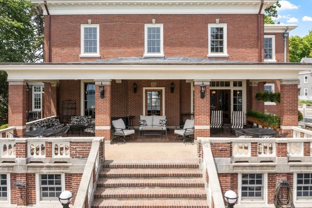 Photo of 89 Lothrop Street