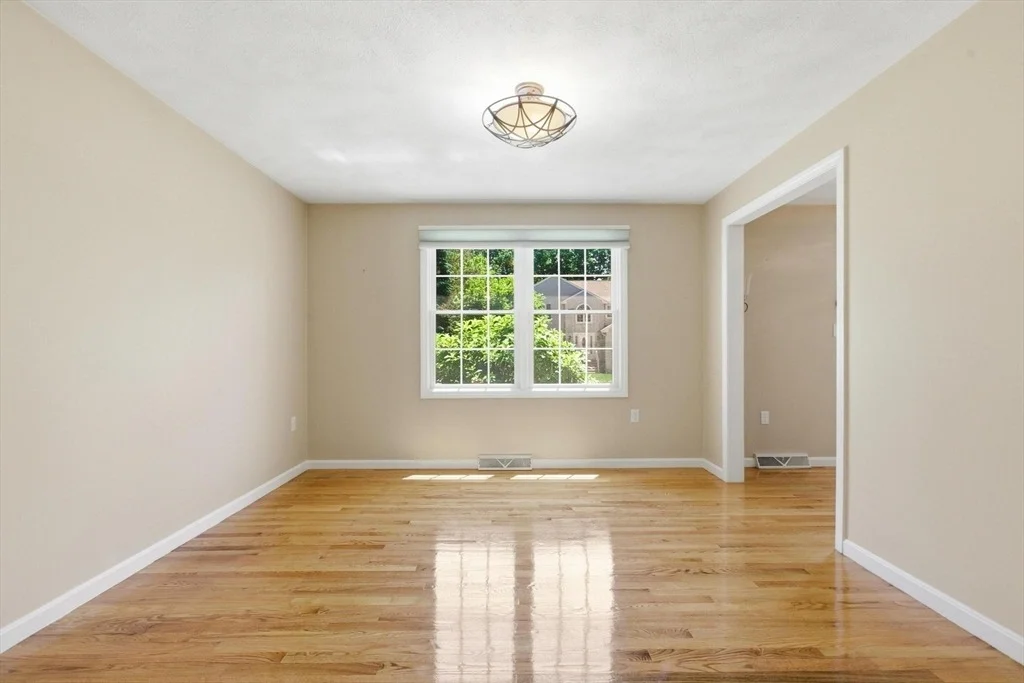 Photo of 11 Thornton Dr