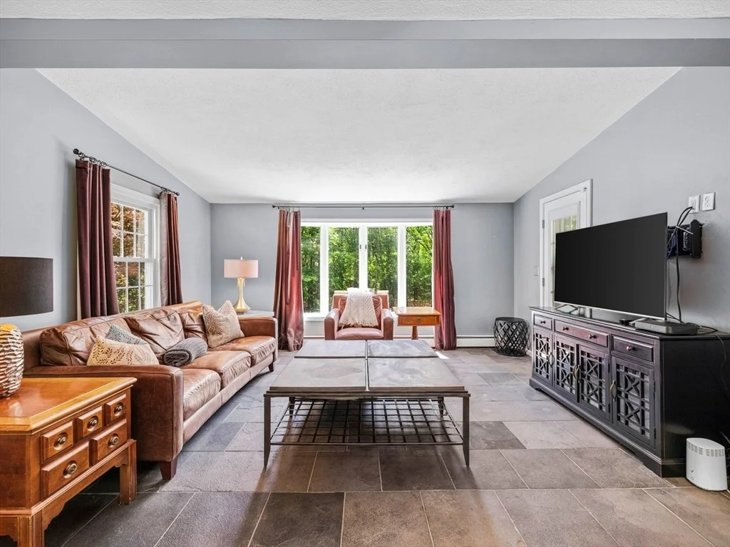 Photo of 147 Bare Hill Road