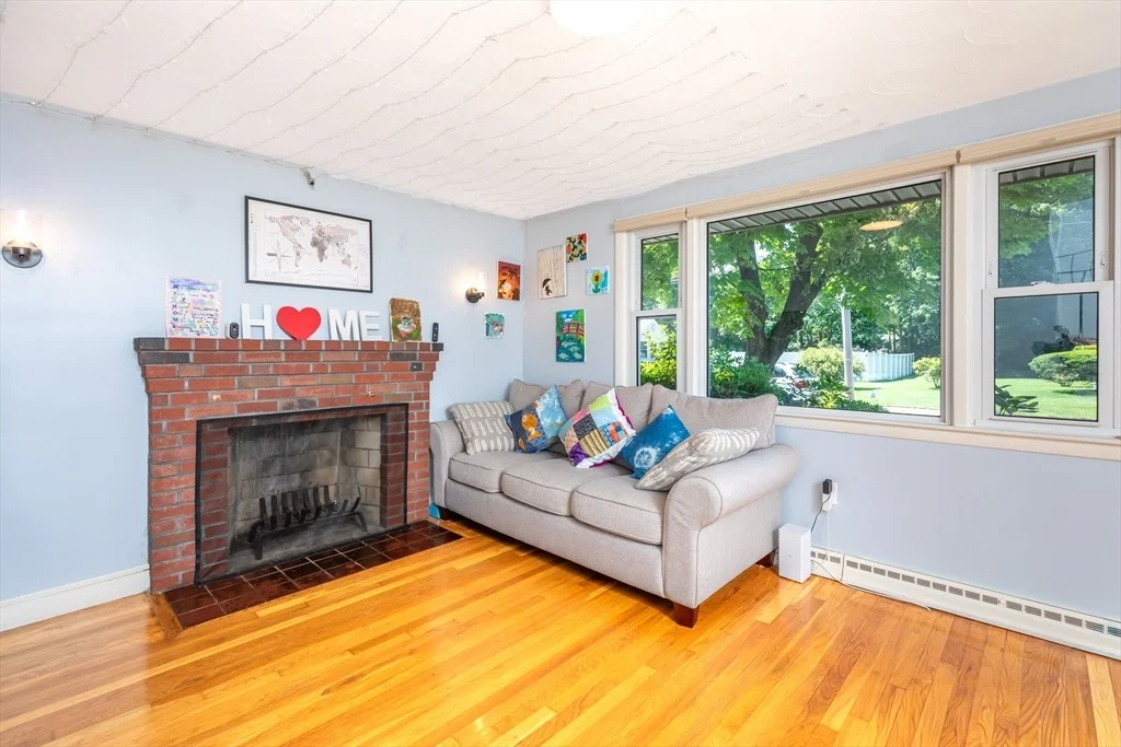 Photo of 65 Margaret Dr