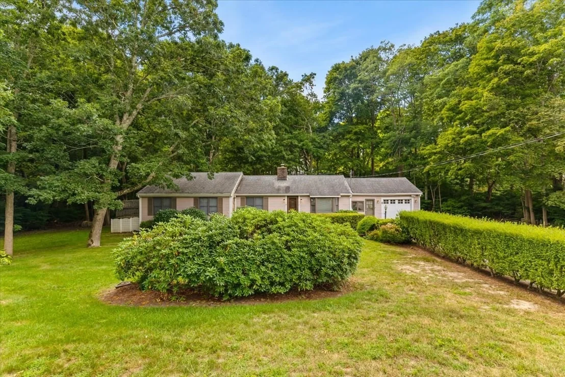 Photo of 8 Clay Pond Rd