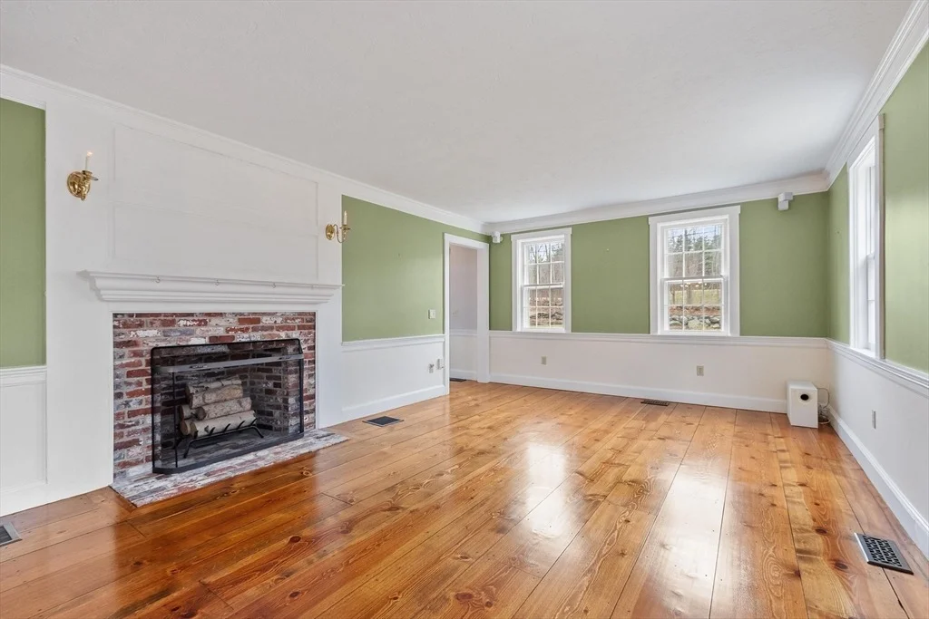 Photo of 39 Bare Hill Rd