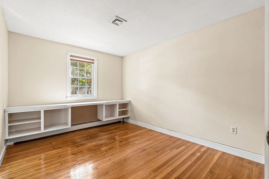Photo of 72 Alden Road