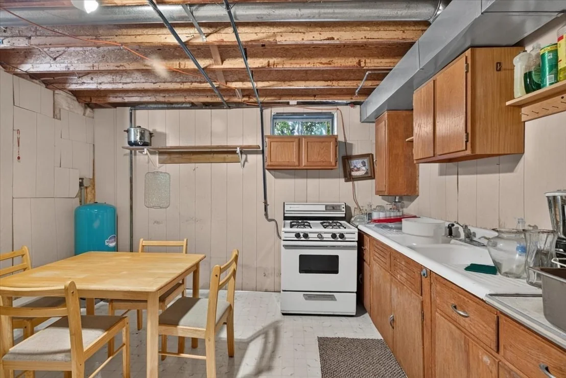 Photo of 31 Hillcrest Cir