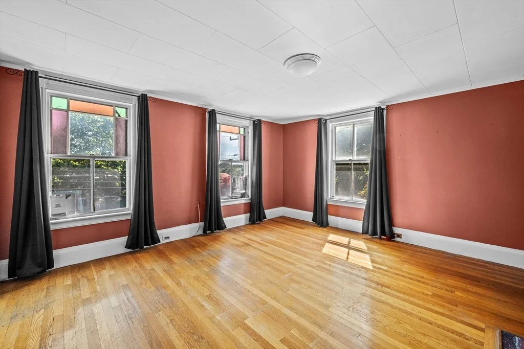 Photo of 112 Eastern Ave