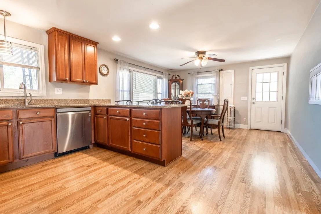 Photo of 9 Byron Ave
