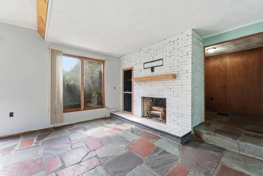 Photo of 31 Woodcrest Road