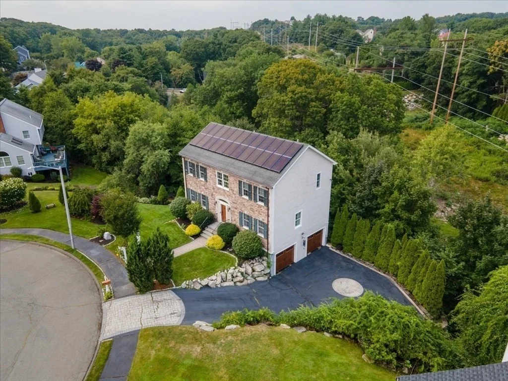 Photo of 82 Hammersmith Dr.