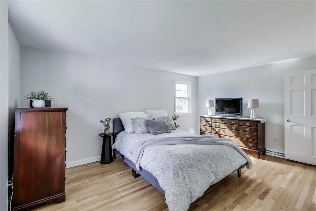 Photo of 24 Spruce Dr