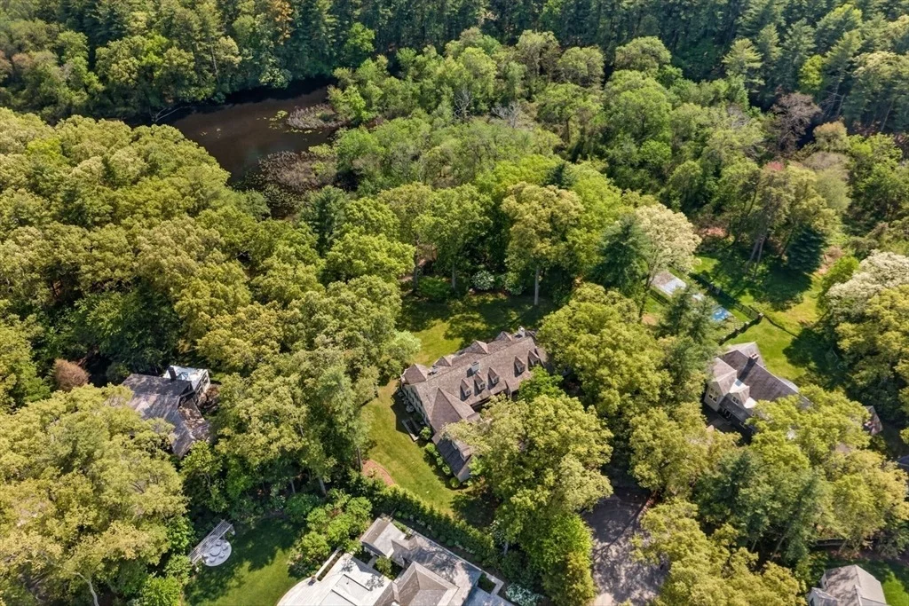 Photo of 12 Winding River Cir